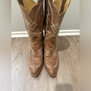 Justin cowgirl boots size 10B